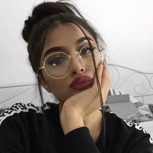 Meet your Posher, Cathy